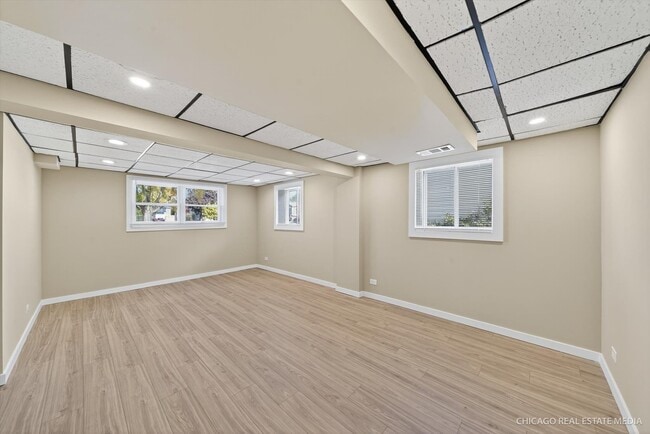 Building Photo - 2211 Birchwood Pkwy