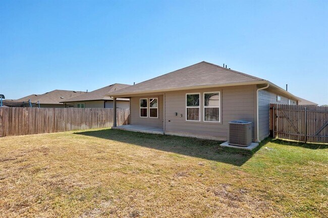 Building Photo - 1331 Camden Ln