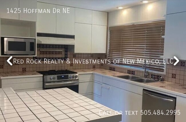 Building Photo - 1425 Hoffman Dr NE