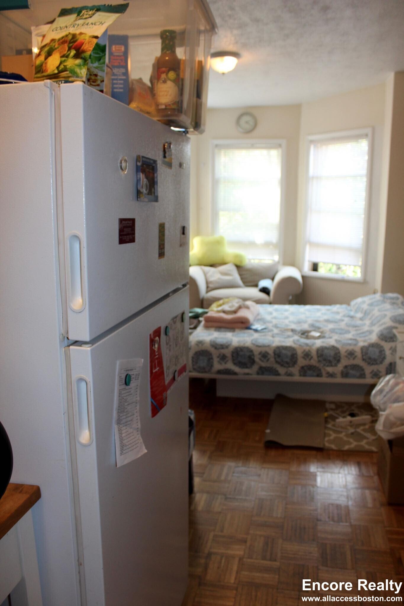 Building Photo - 40 Anderson St