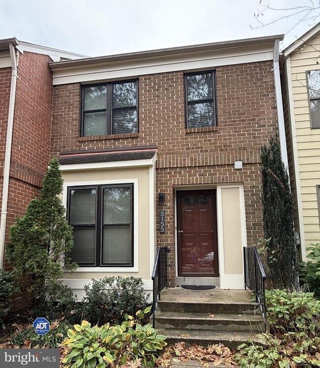 Primary Photo - 5155 King Charles Way