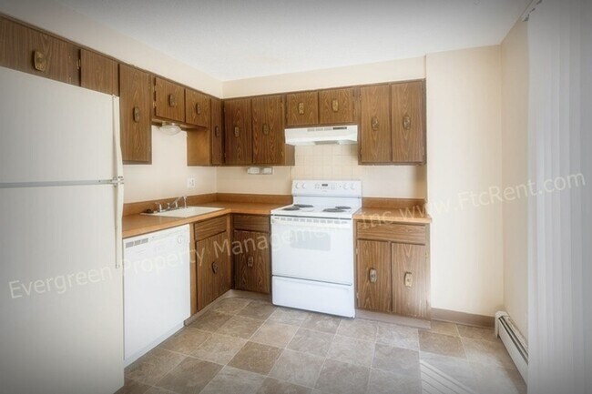 Building Photo - 1707-1721 E 16th St