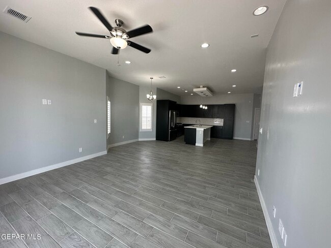 Building Photo - 13138 Emerald Isle St