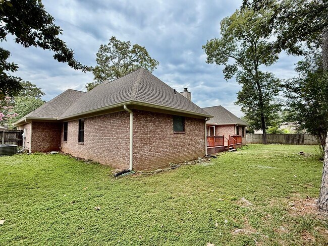 Building Photo - 4707 Glenn Valley Dr, Little Rock