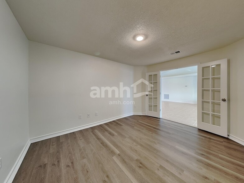 Building Photo - 4208 Settlers Ct