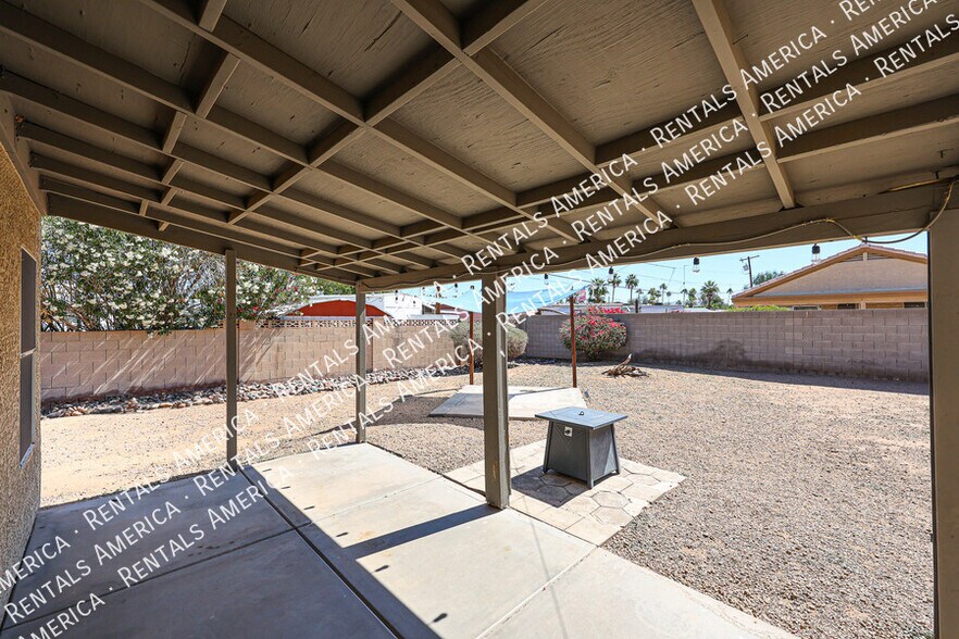 Building Photo - 15847 N 32nd Pl