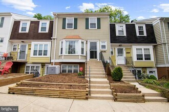 Building Photo - 1467 Chatham Ct