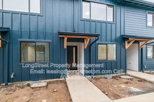 Building Photo - 828 S 19th St