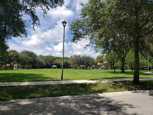 Building Photo - 1445 E Bexley Park Dr