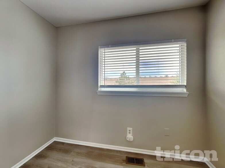 Building Photo - 10341 Routt St