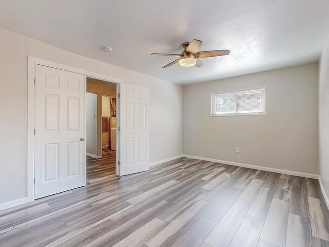 Building Photo - 1701 Hoffman Dr NE