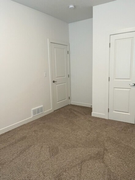 Building Photo - 5503 Victory Lap Ct