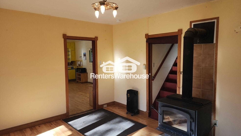 Building Photo - 1134 Rustic Rd 4