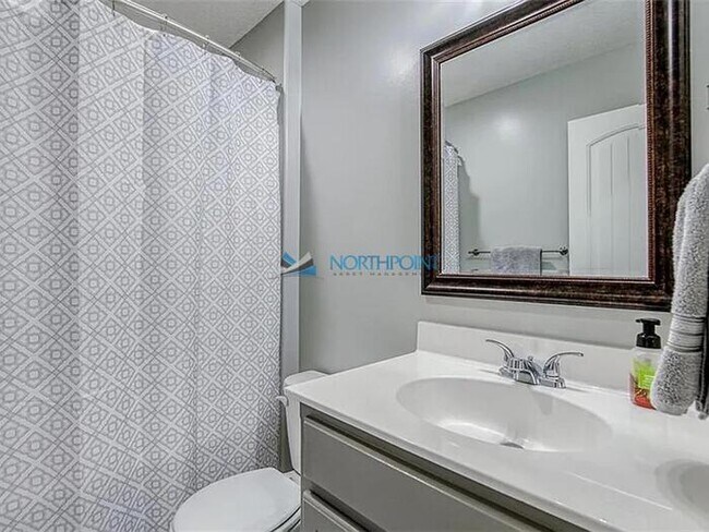 Building Photo - Gorgeous 4 bedroom, 3 bath home in Spring ...