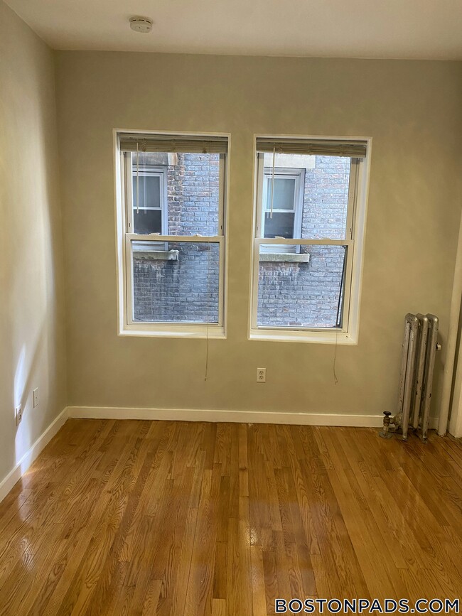 Building Photo - 38 Hemenway St