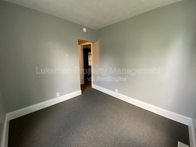 Building Photo - 727 Wheaton Ave