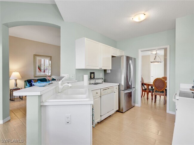 Building Photo - 9071 Las Maderas Dr