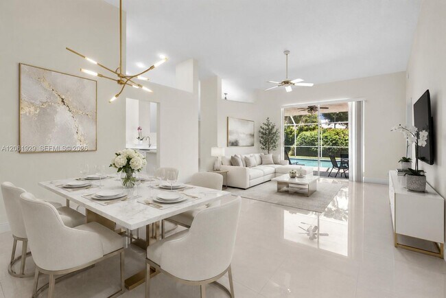Building Photo - 17194 Ventana Dr