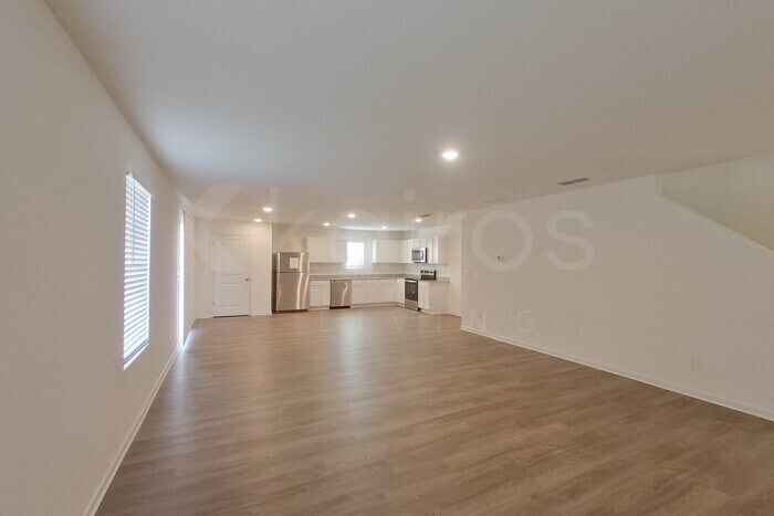 Building Photo - 103 Flat Rock Ml Trl