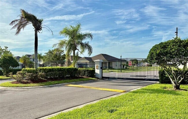 Building Photo - 2831 Village Pine Terrace