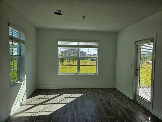 Building Photo - 19672 WHISPERING CREEK Rd