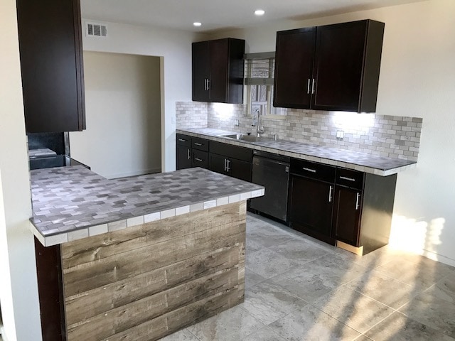Building Photo - 790 Kootenay Dr