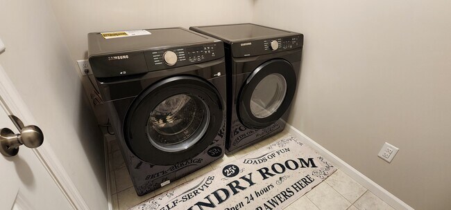 Building Photo - 1515 100th Ave NW