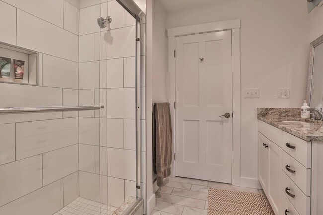 Building Photo - 26 N Main St