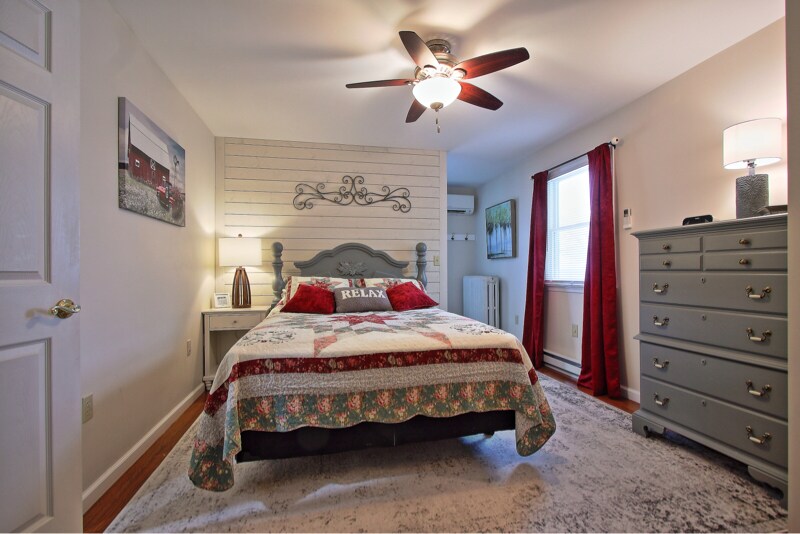 Building Photo - 123 S Railroad St