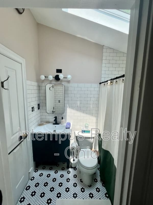 Building Photo - 3724 Stevens Pl