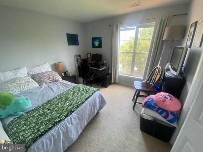 Building Photo - 44232 Mossy Brook Square