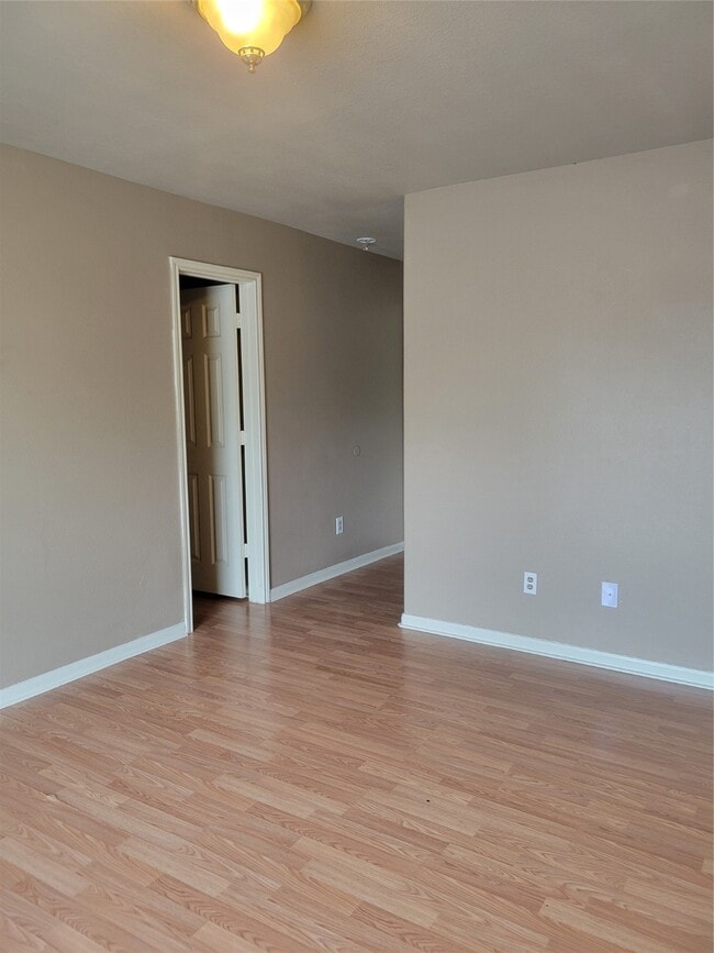 Building Photo - 4611 Knoxville St