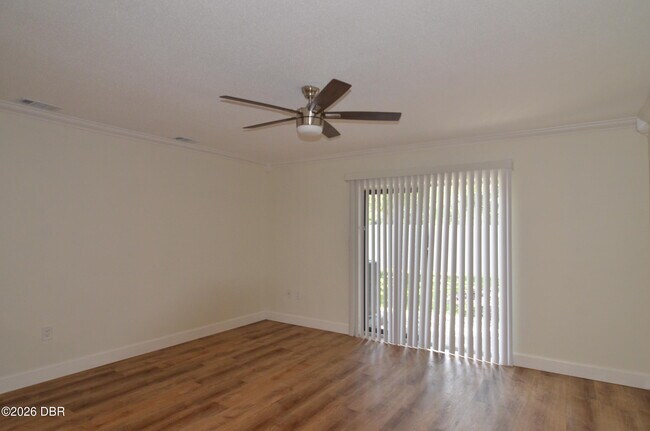 Building Photo - 175 Yorktowne Dr