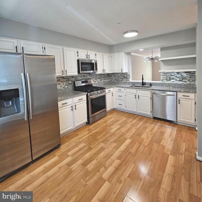 Building Photo - 7805 Sabre Ct