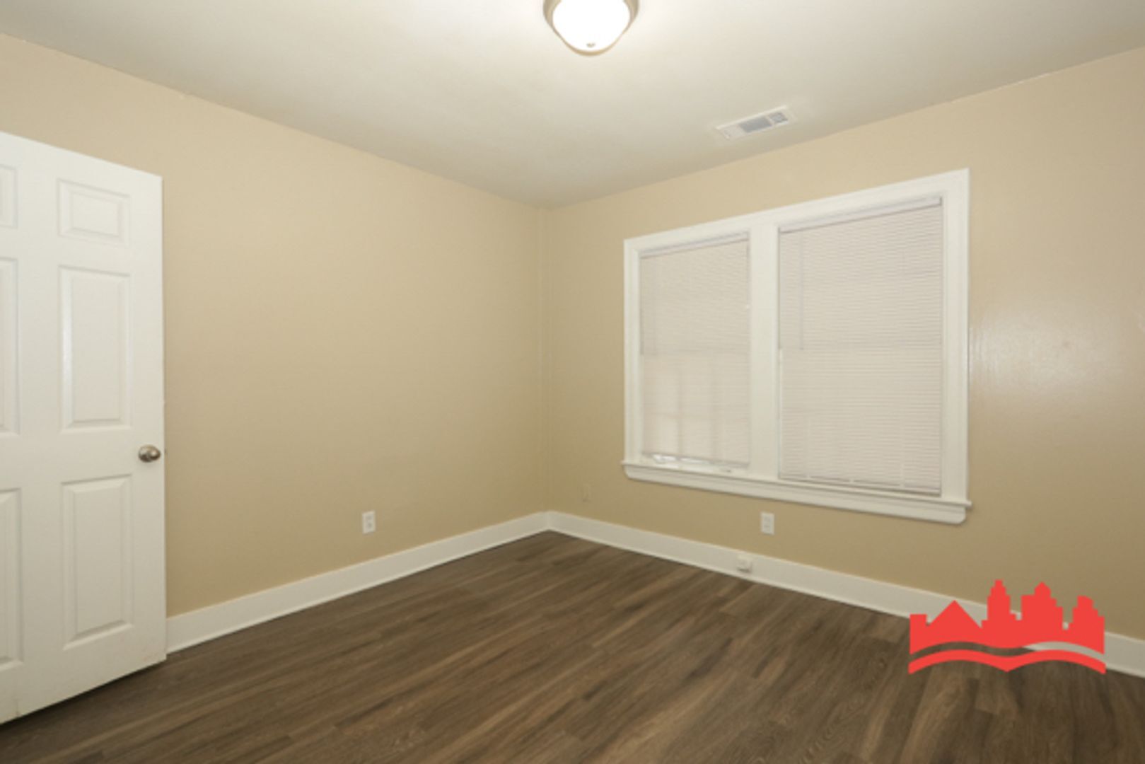 Building Photo - 3727 Rhea Ave