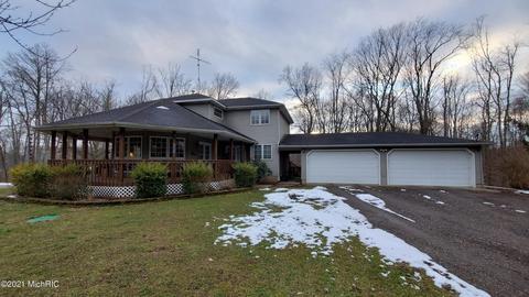 Front of house - 8550 M 62