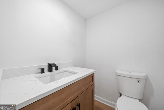 Building Photo - 4050 Daron Ct