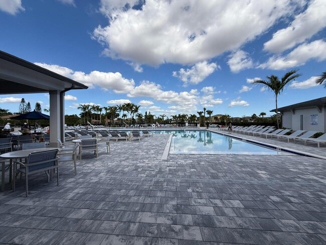 Building Photo - 5759 Phoenix Palm Ct