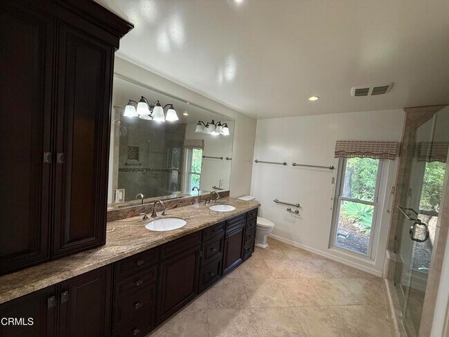 Building Photo - 620 Trueno Ave