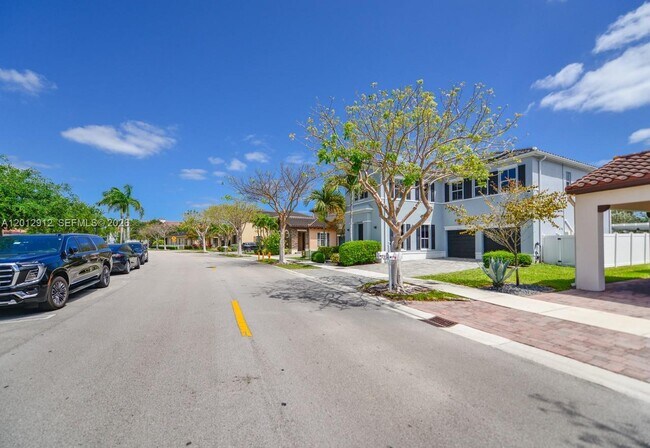 Building Photo - 9101 SW 169th Pl