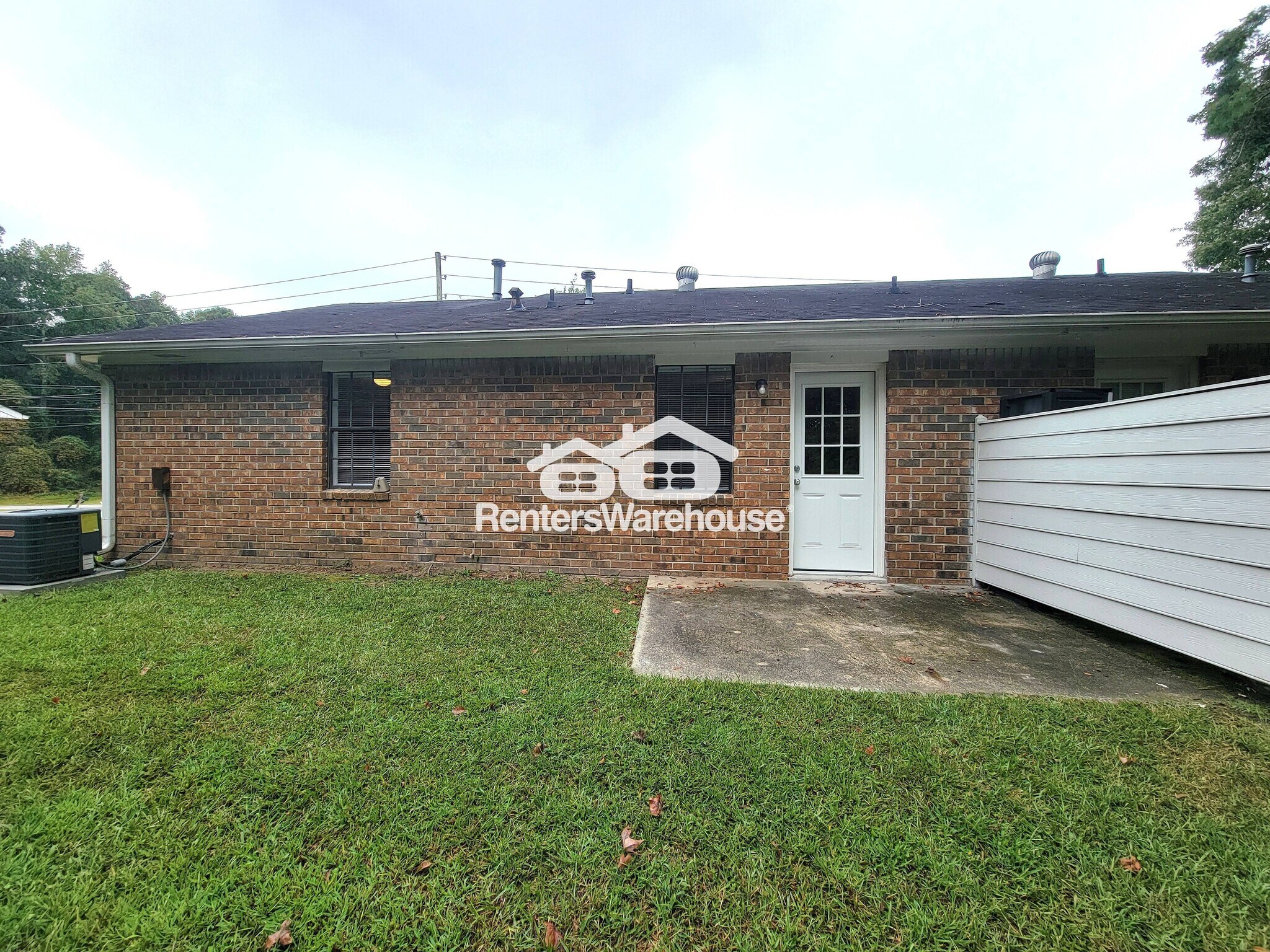 Building Photo - 270 S Jeff Davis Dr