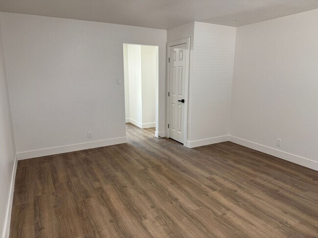 Building Photo - 235 W 400 N