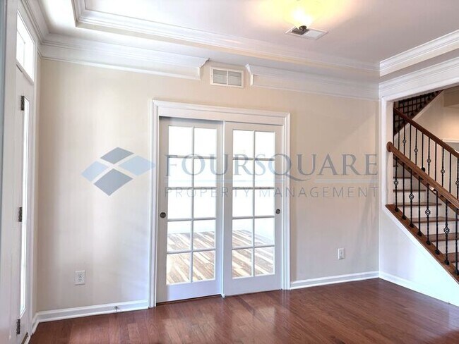 Building Photo - Beautiful 4-Bedroom Home Screened Porch & Bonus Room – Minutes from RTP, Shopping & Dining , Comm...