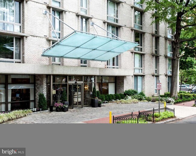 Building Photo - 950 25th St NW