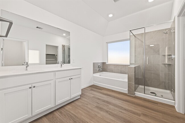 Building Photo - 27410 Oceanus Springs Dr