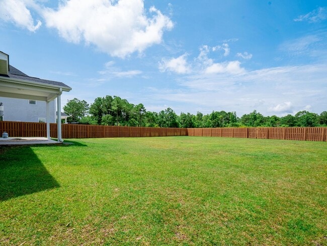 Building Photo - 909 Needlerush Rd