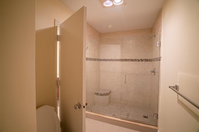 Building Photo - 8410 Cypress Ln