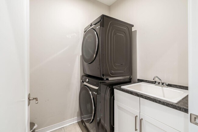 Building Photo - 100 Normandy Ave