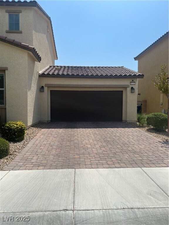 Building Photo - 8120 Pinyon Ridge St