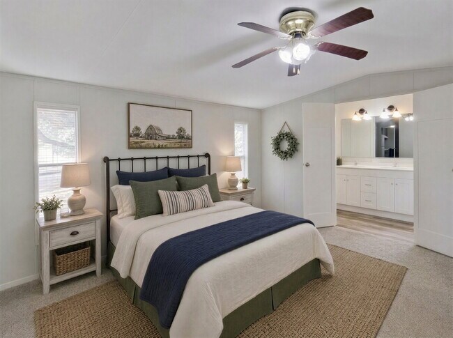 Building Photo - 3 Bedroom Home on Over .2 Acres with Canyon Lake Access!
